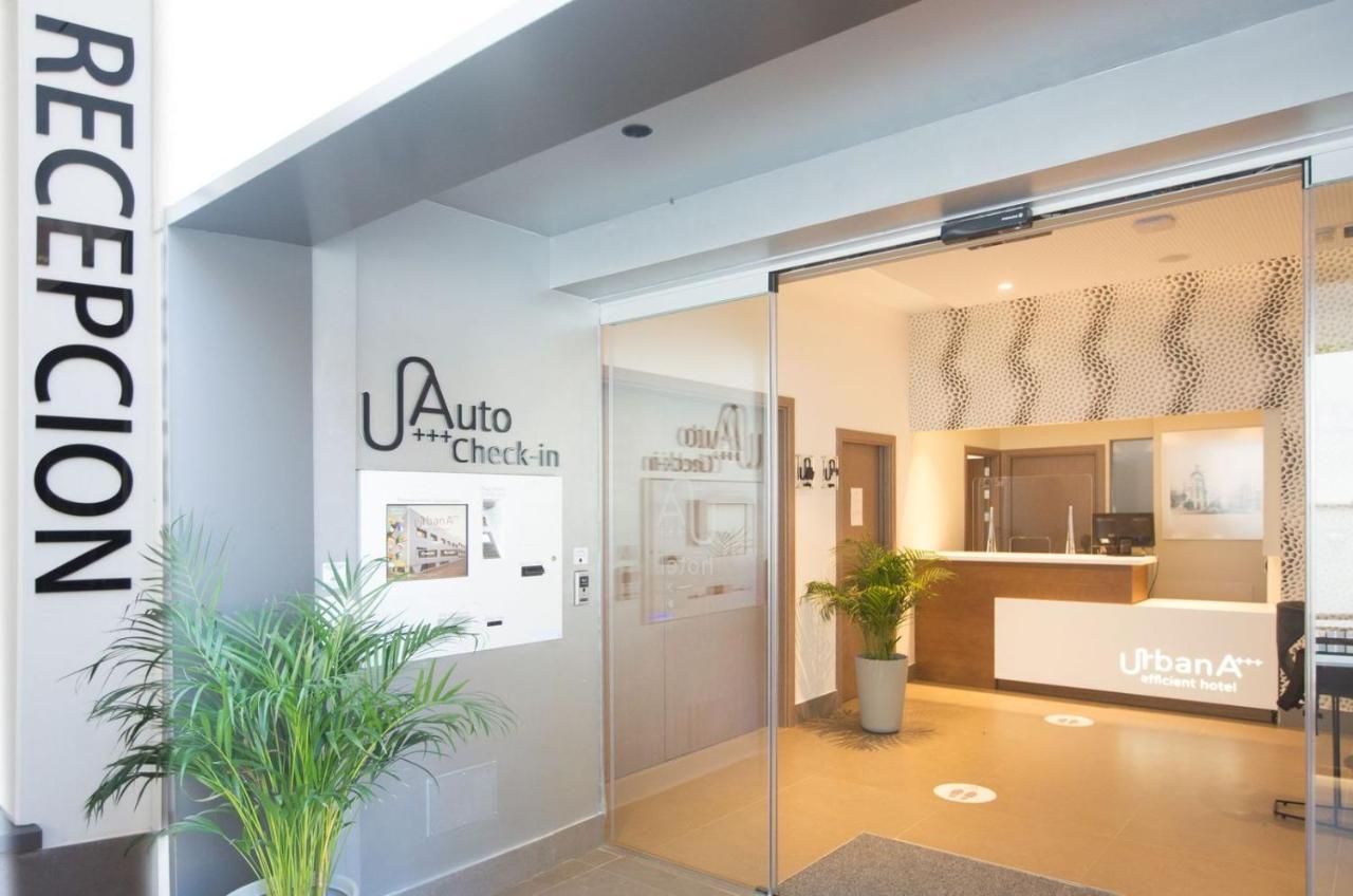 Urban A+++ Hotel Tres Cantos Exterior photo